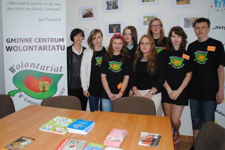 Zdjęcie: Stanisław Szałapak. V Piknik Matki i Dziecka w Opaczy, Budynek Centrum Wolontariatu, 26.05.2013